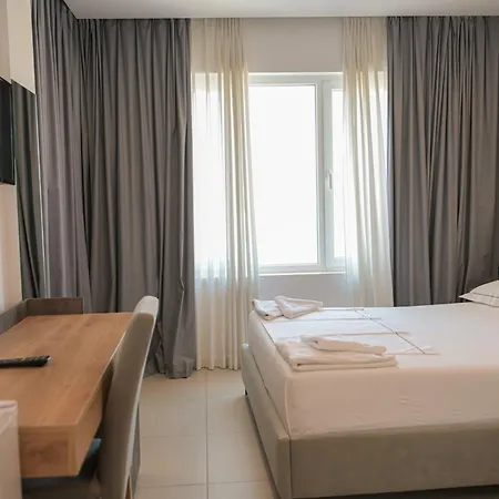 Miramar 4* Shëngjin