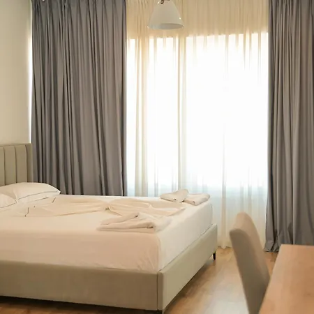 Miramar Hotel Shëngjin