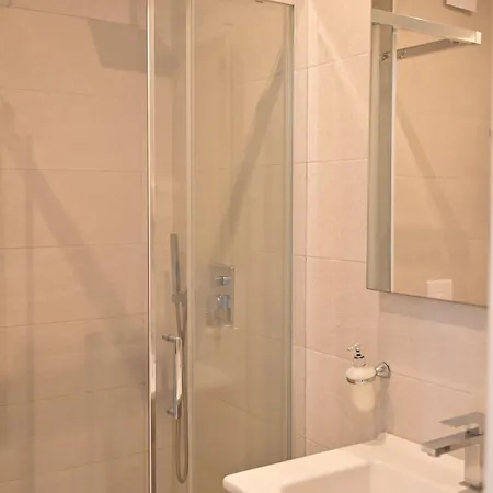 Miramar Hotel Shëngjin