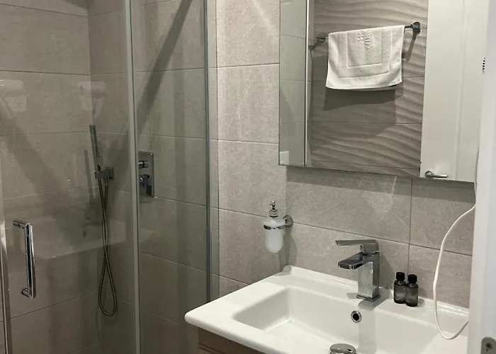 Miramar Hotel Shëngjin