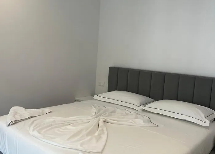 Miramar Hotel Shëngjin