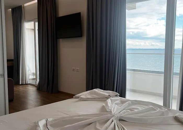 Miramar 4* Shëngjin